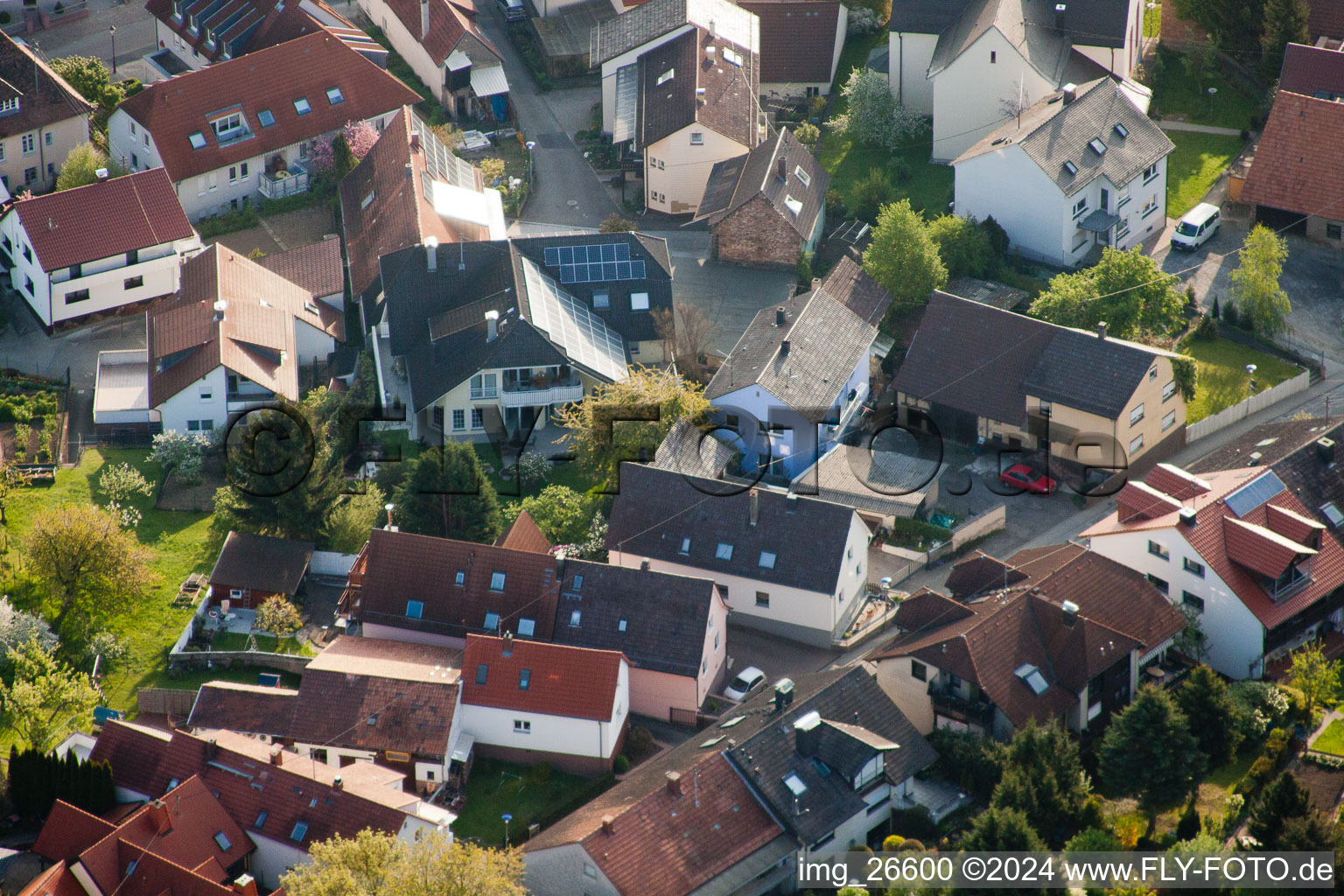 Enregistrement par drone de Quartier Stupferich in Karlsruhe dans le département Bade-Wurtemberg, Allemagne