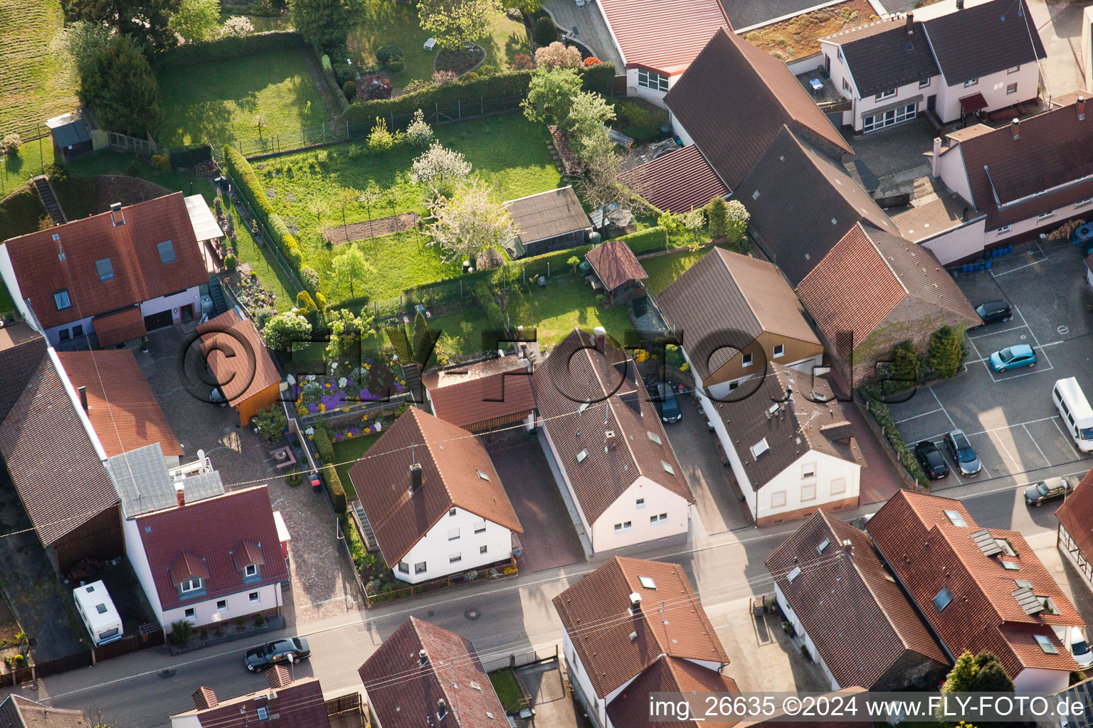 Vue d'oiseau de Quartier Stupferich in Karlsruhe dans le département Bade-Wurtemberg, Allemagne