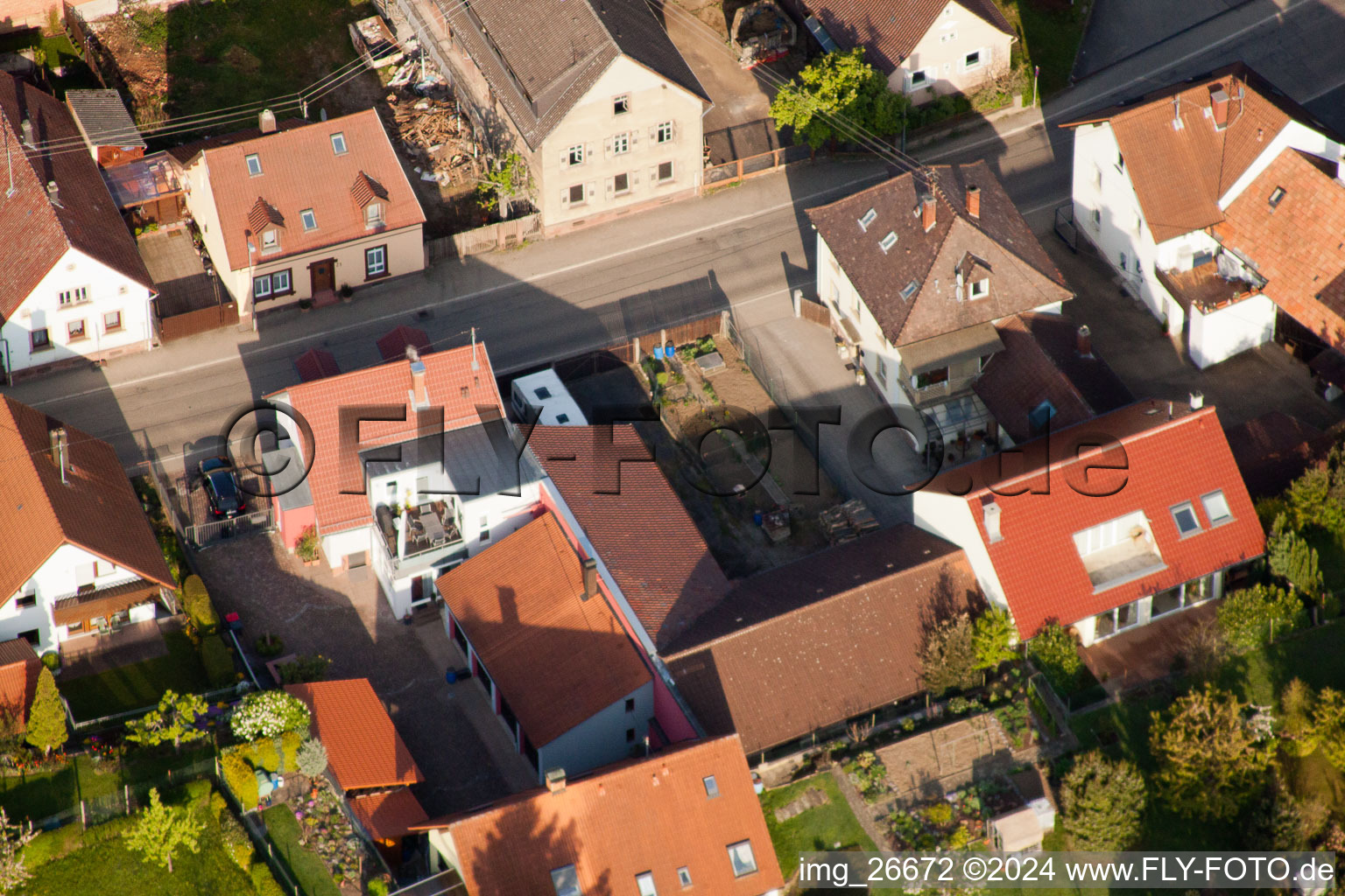 Enregistrement par drone de Quartier Stupferich in Karlsruhe dans le département Bade-Wurtemberg, Allemagne