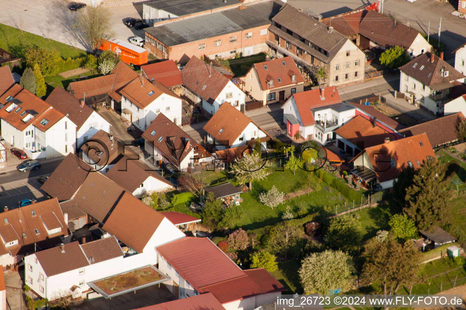 Enregistrement par drone de Quartier Stupferich in Karlsruhe dans le département Bade-Wurtemberg, Allemagne