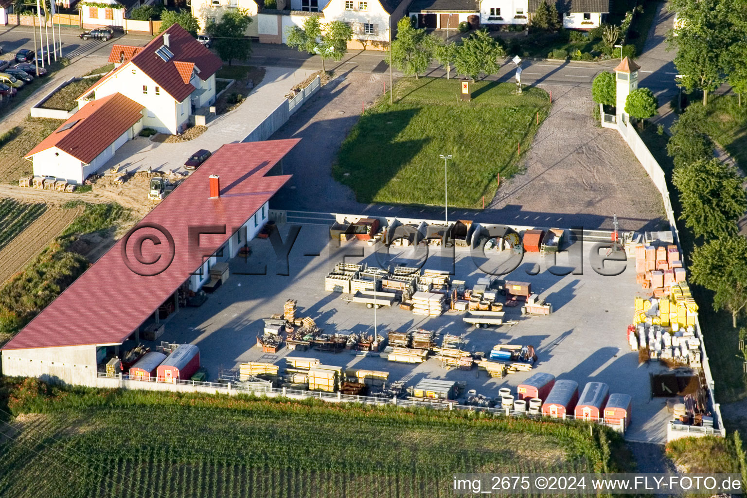 Vue aérienne de Magasin de matériaux de construction à Minfeld dans le département Rhénanie-Palatinat, Allemagne