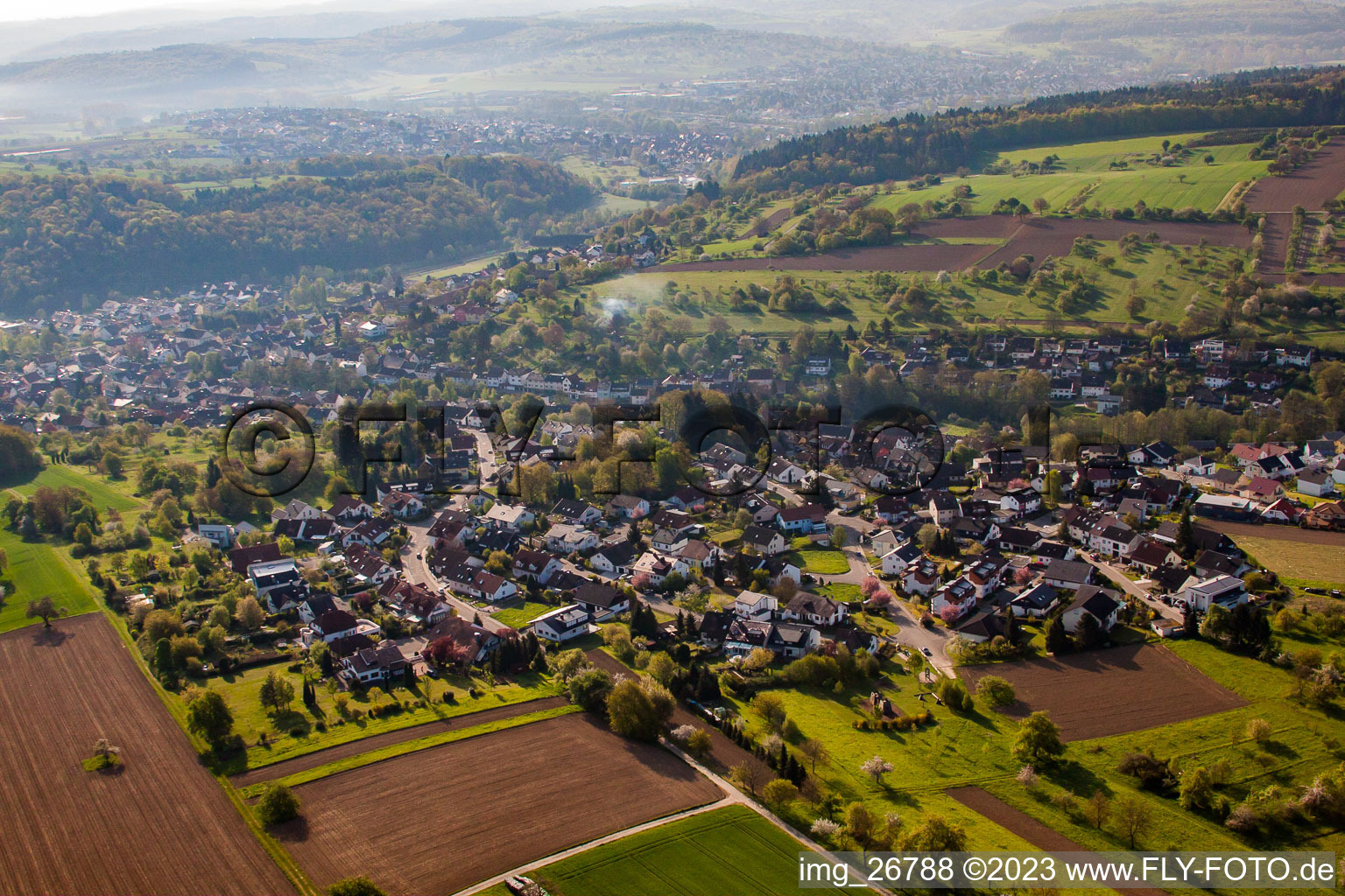 Vue aérienne de Kandelstr. à le quartier Kleinsteinbach in Pfinztal dans le département Bade-Wurtemberg, Allemagne
