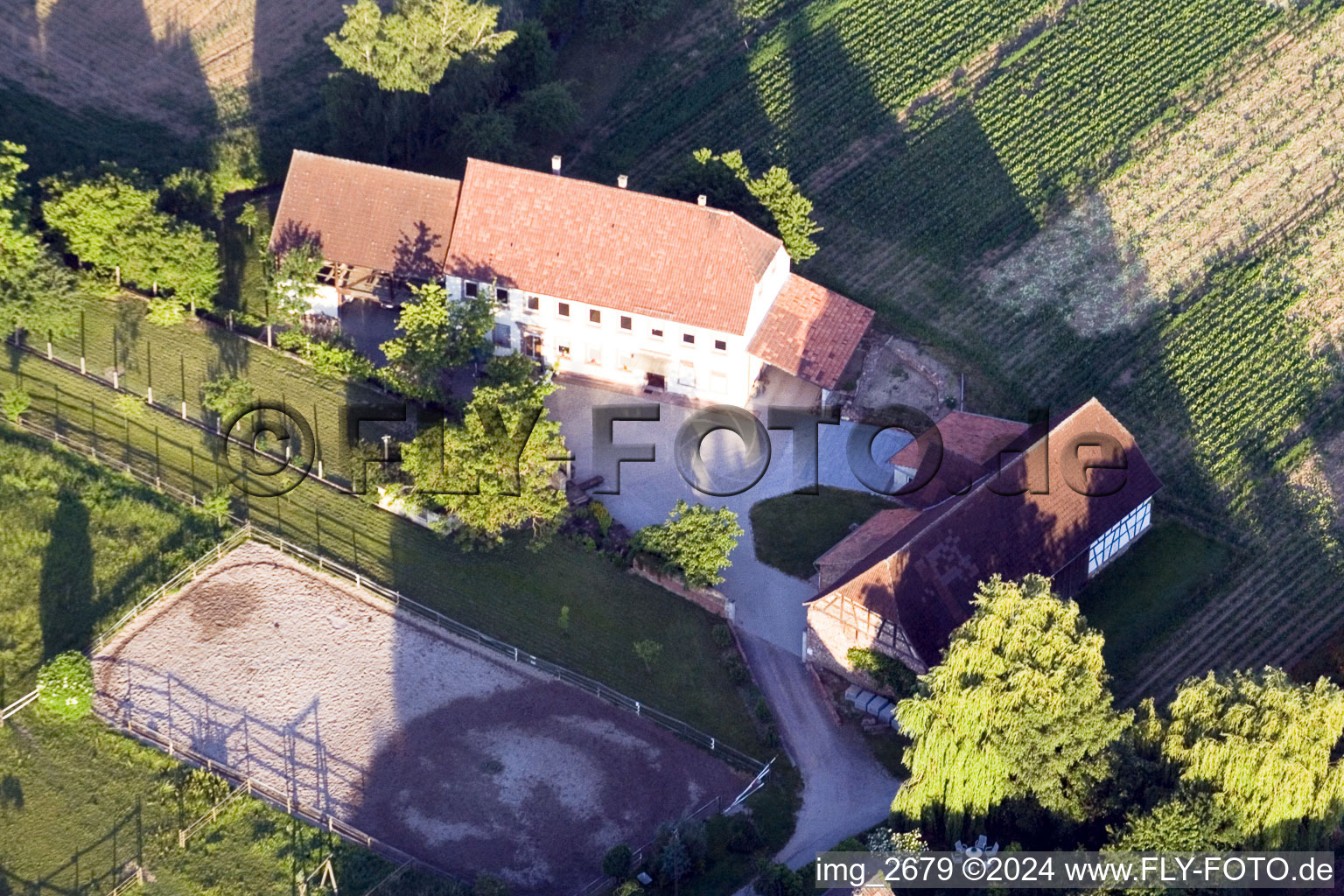 Vue aérienne de Altmühle à Minfeld dans le département Rhénanie-Palatinat, Allemagne