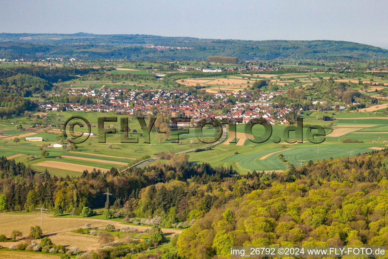 Vue aérienne de Du nord-est à le quartier Stupferich in Karlsruhe dans le département Bade-Wurtemberg, Allemagne