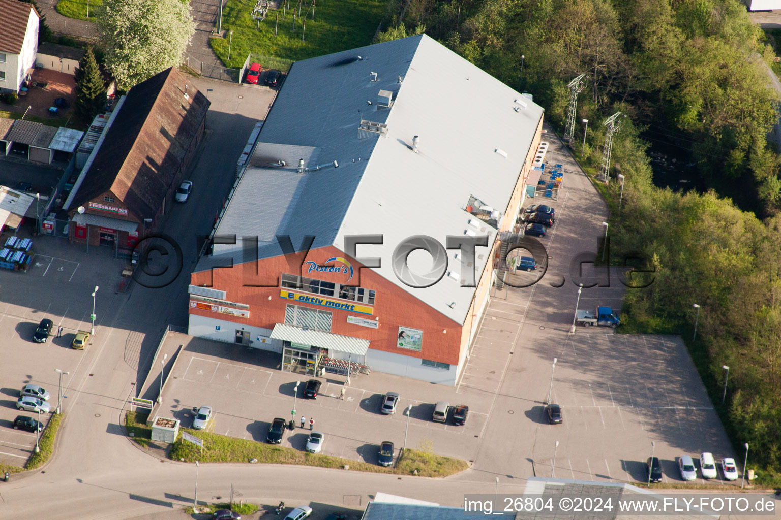 Vue aérienne de Piston EDEKA à le quartier Kleinsteinbach in Pfinztal dans le département Bade-Wurtemberg, Allemagne