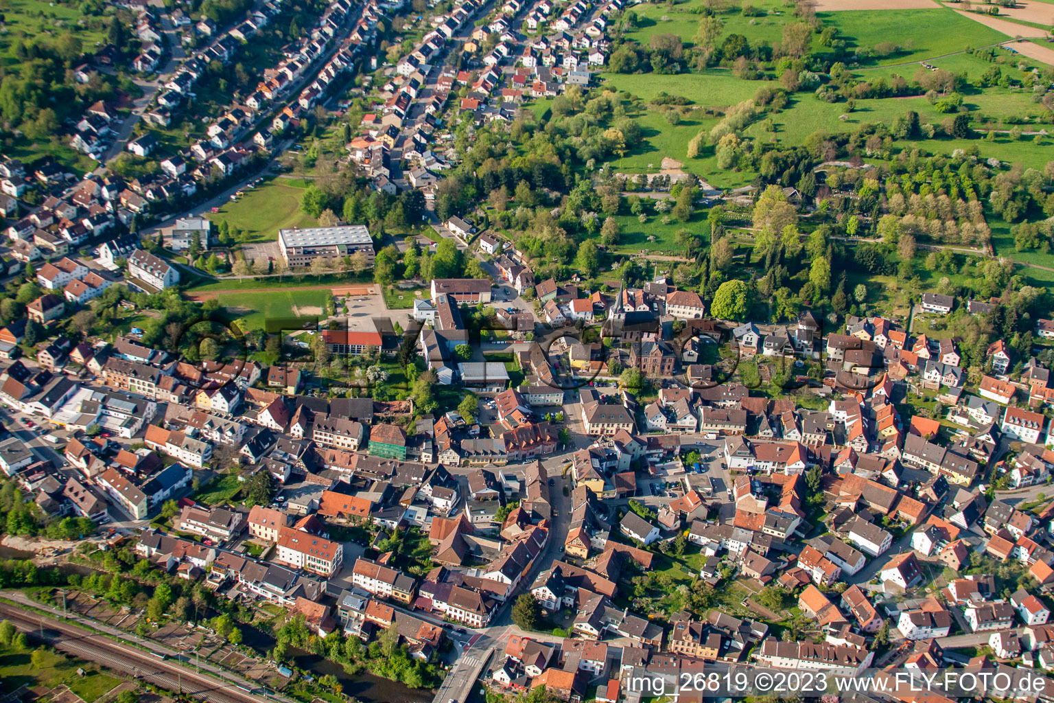 Vue aérienne de Rittnertstr à le quartier Söllingen in Pfinztal dans le département Bade-Wurtemberg, Allemagne
