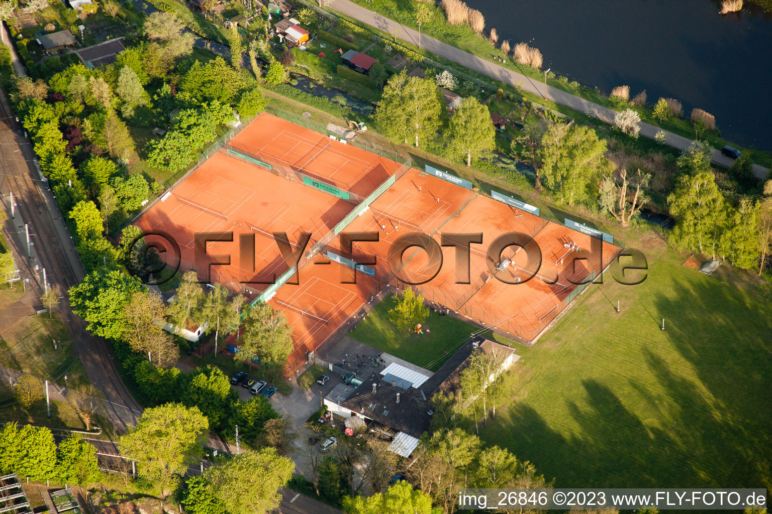 Vue aérienne de Club de tennis des installations sportives à le quartier Daxlanden in Karlsruhe dans le département Bade-Wurtemberg, Allemagne