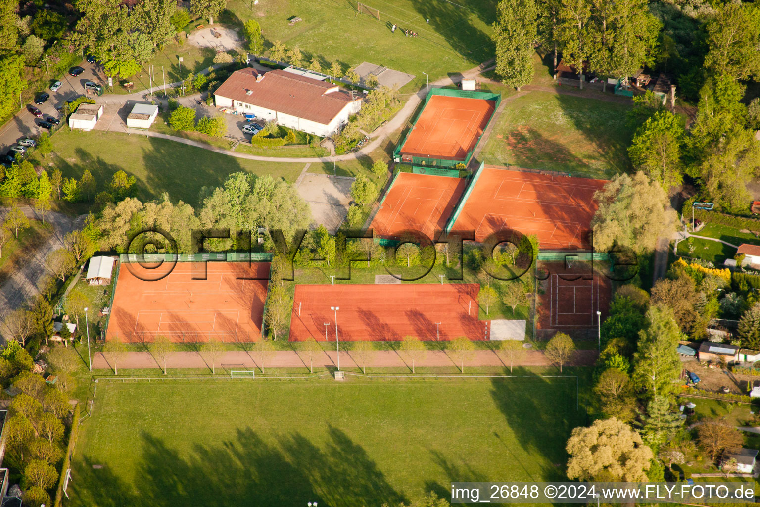 Photographie aérienne de Club de tennis des installations sportives à le quartier Daxlanden in Karlsruhe dans le département Bade-Wurtemberg, Allemagne