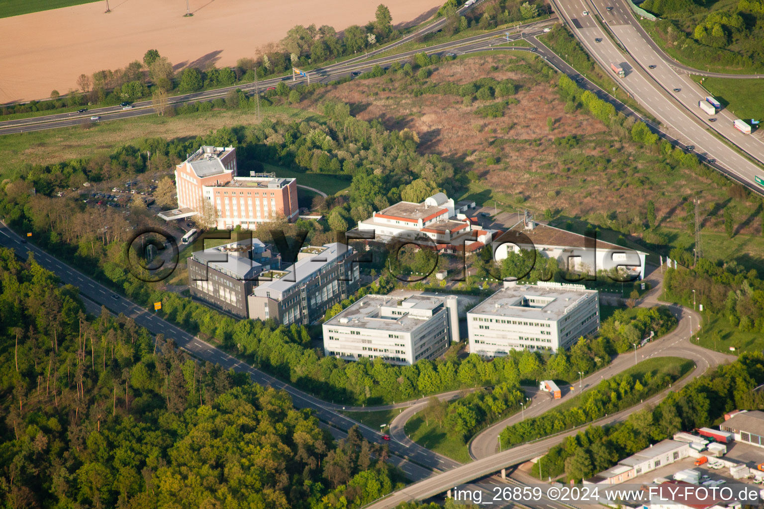 Vue aérienne de Radisson Blu à Ettlingen dans le département Bade-Wurtemberg, Allemagne