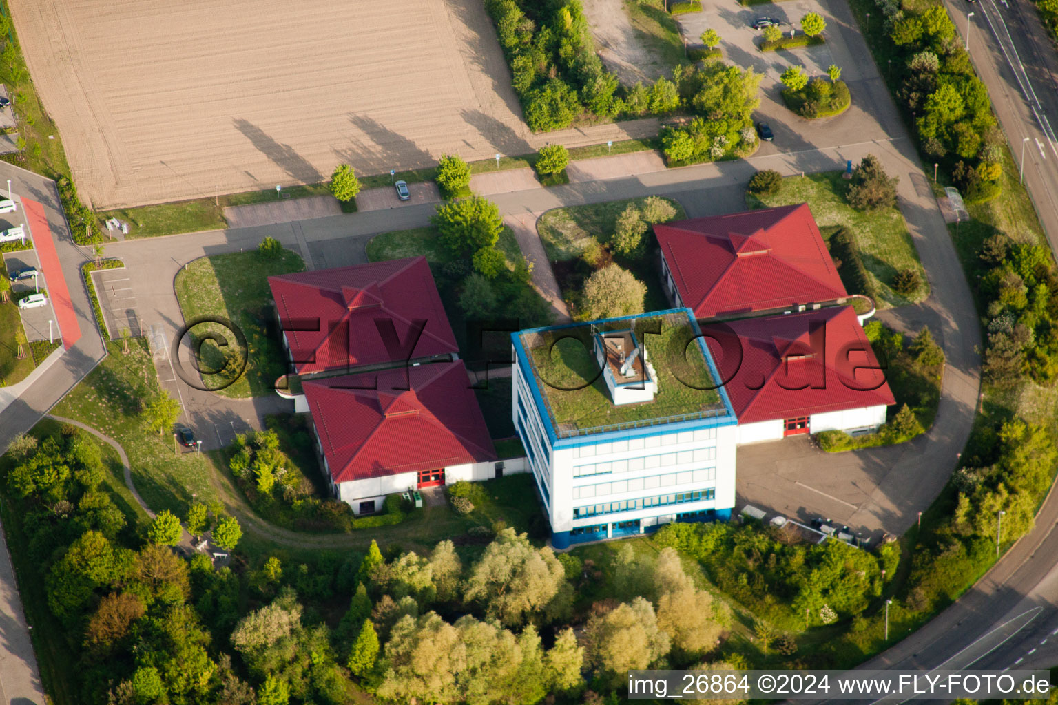 Vue aérienne de Optique Bruker à le quartier Bruchhausen in Ettlingen dans le département Bade-Wurtemberg, Allemagne