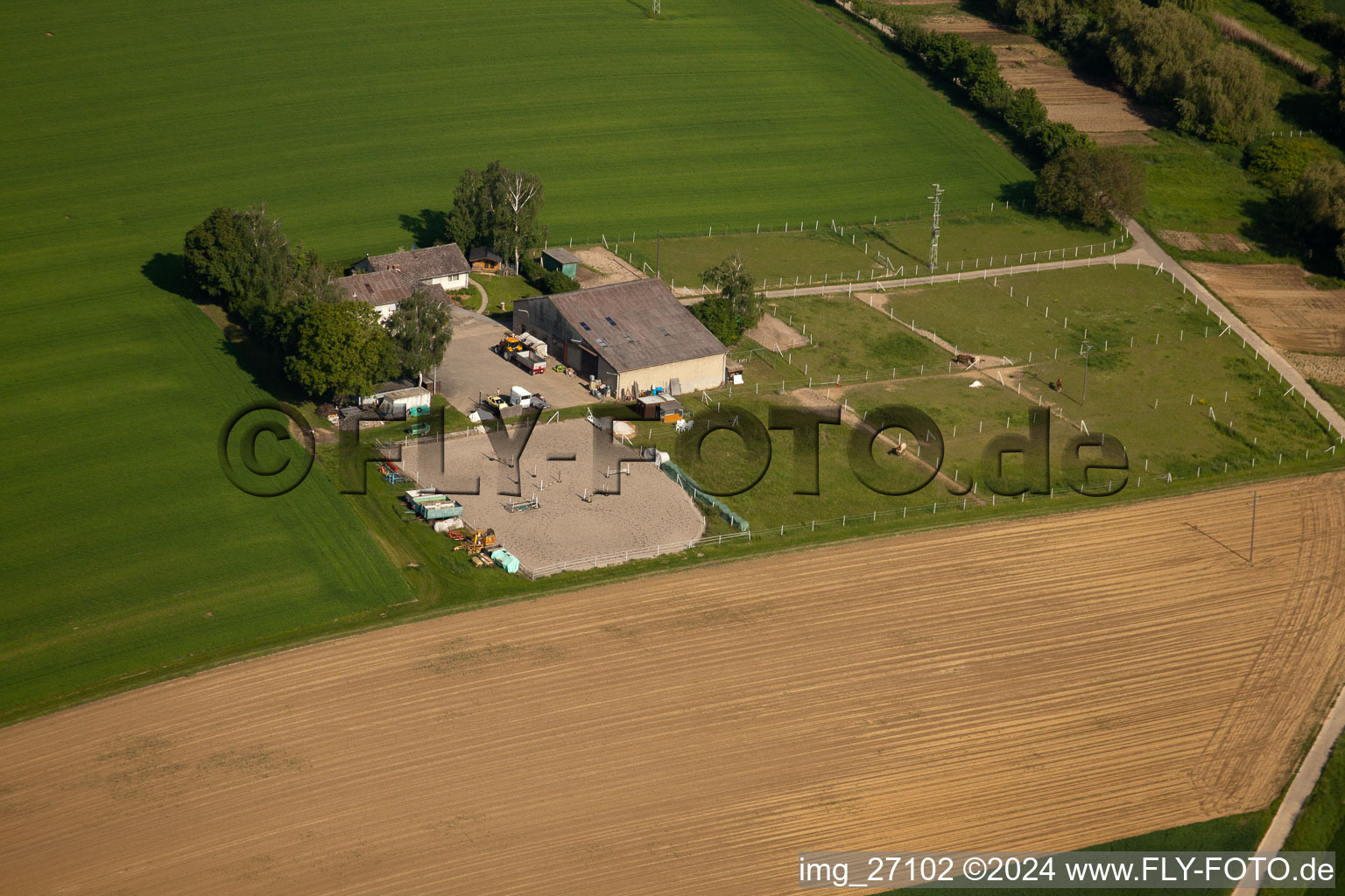 Vue aérienne de Ferme équestre à Impflingen dans le département Rhénanie-Palatinat, Allemagne