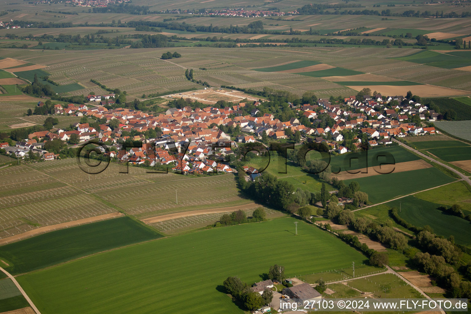 Vue oblique de Impflingen dans le département Rhénanie-Palatinat, Allemagne