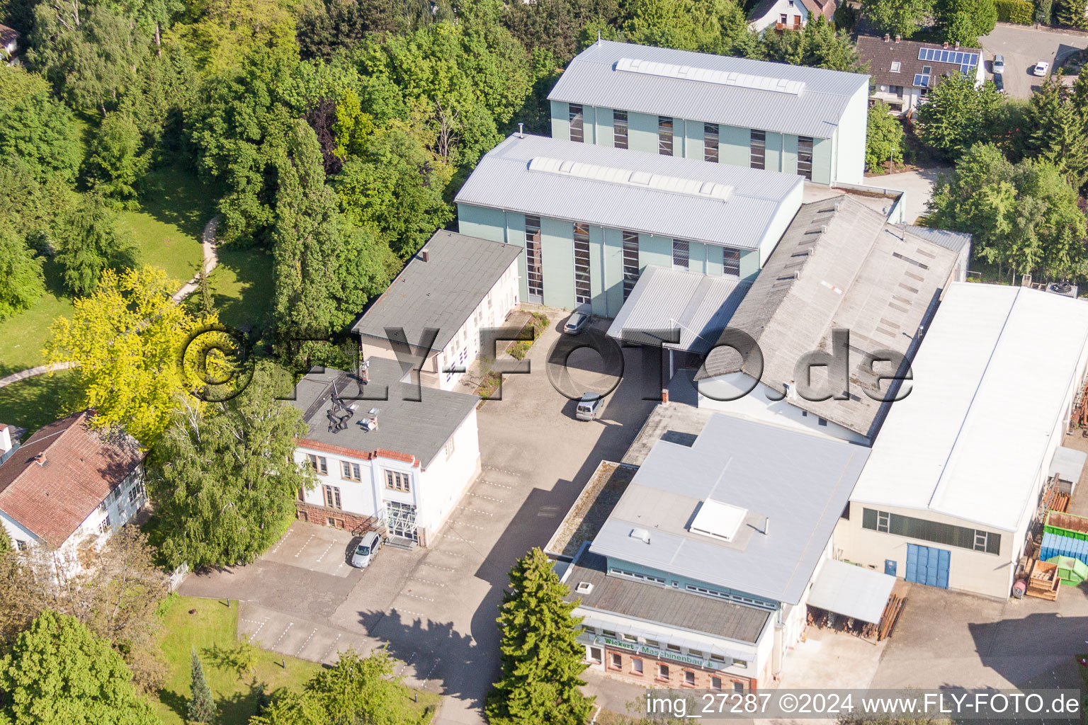 Vue aérienne de Locaux de l'usine Wickert Maschinenbau GmbH à Landau in der Pfalz dans le département Rhénanie-Palatinat, Allemagne