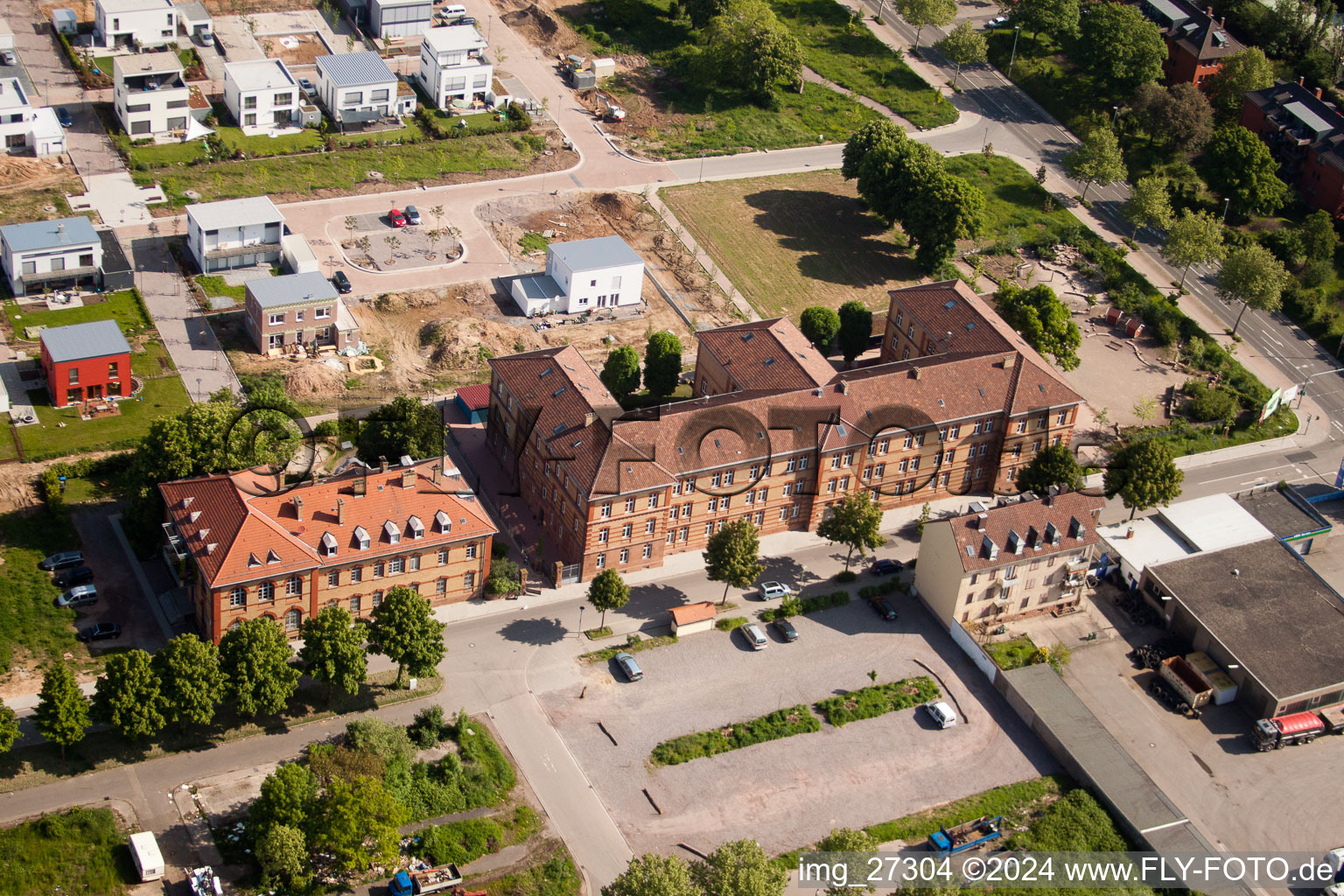 Landau in der Pfalz dans le département Rhénanie-Palatinat, Allemagne du point de vue du drone