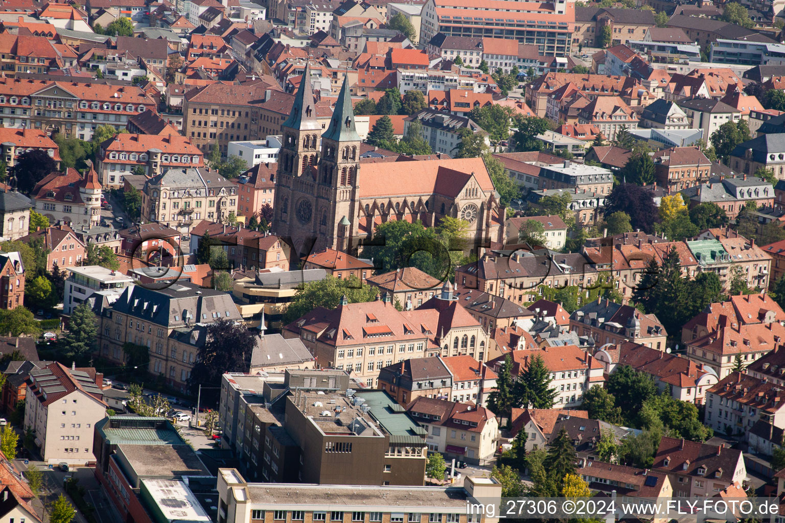 Landau in der Pfalz dans le département Rhénanie-Palatinat, Allemagne vu d'un drone