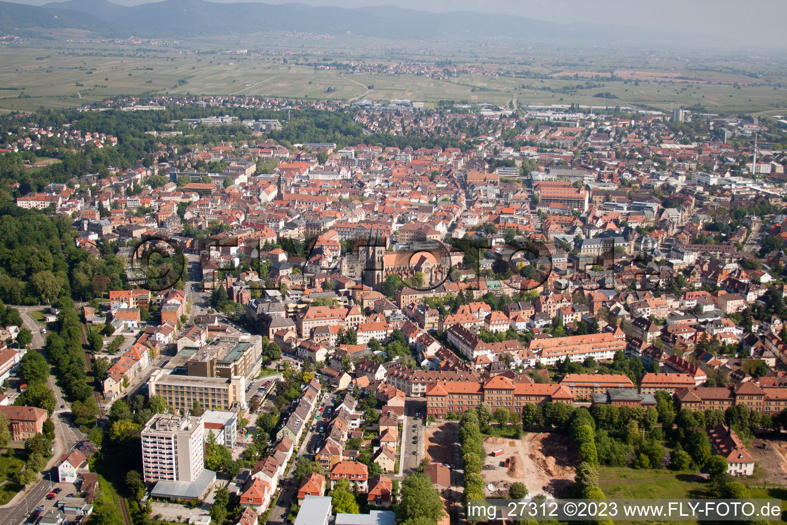 Landau in der Pfalz dans le département Rhénanie-Palatinat, Allemagne vue d'en haut