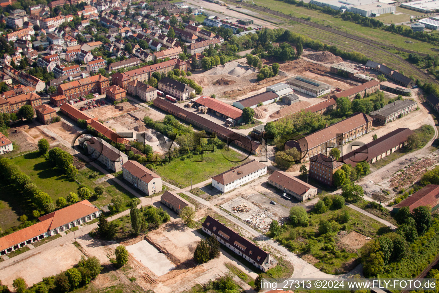 Landau in der Pfalz dans le département Rhénanie-Palatinat, Allemagne depuis l'avion