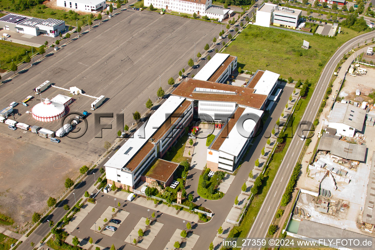 Vue aérienne de Quartier Queichheim in Landau in der Pfalz dans le département Rhénanie-Palatinat, Allemagne