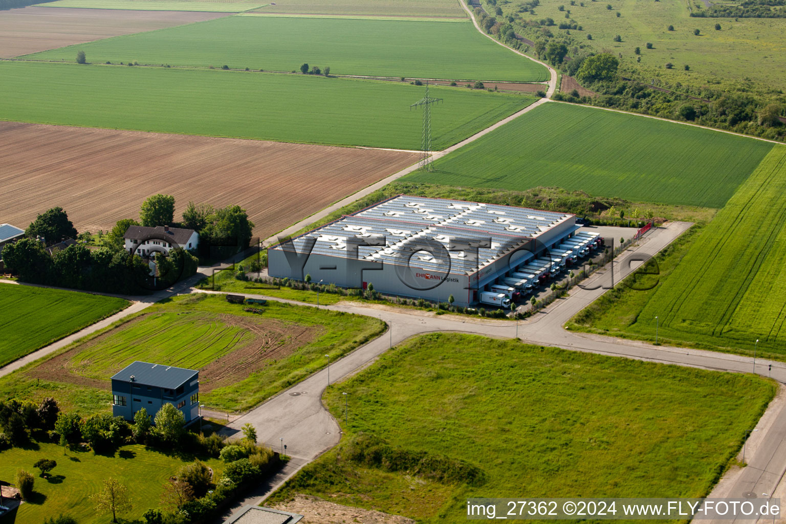 Vue aérienne de Queichheim à Landau in der Pfalz dans le département Rhénanie-Palatinat, Allemagne