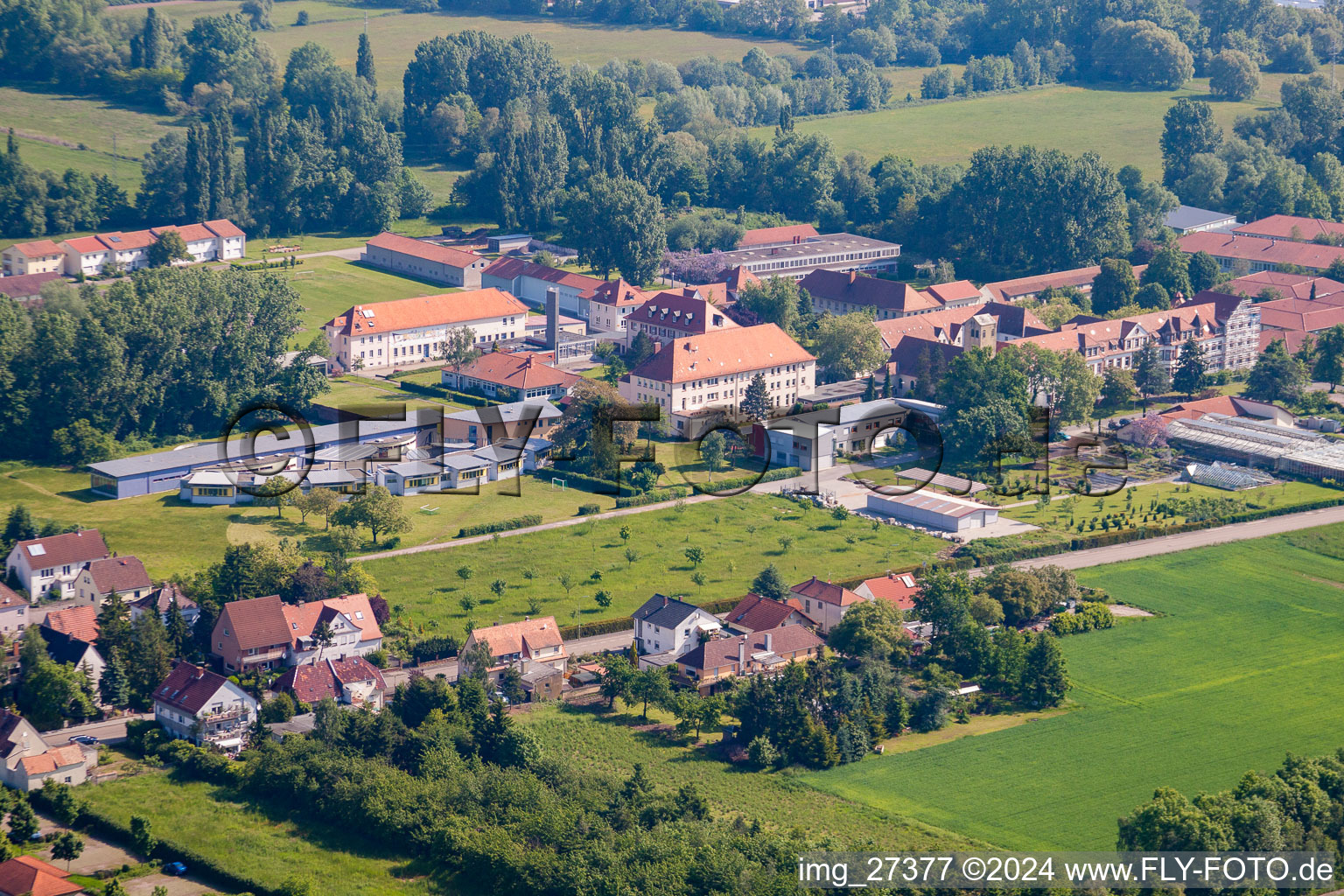 Enregistrement par drone de Landau in der Pfalz dans le département Rhénanie-Palatinat, Allemagne