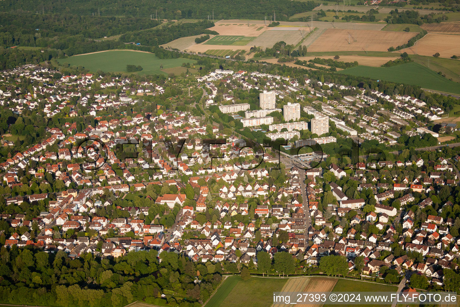 Quartier Rüppurr in Karlsruhe dans le département Bade-Wurtemberg, Allemagne vue du ciel