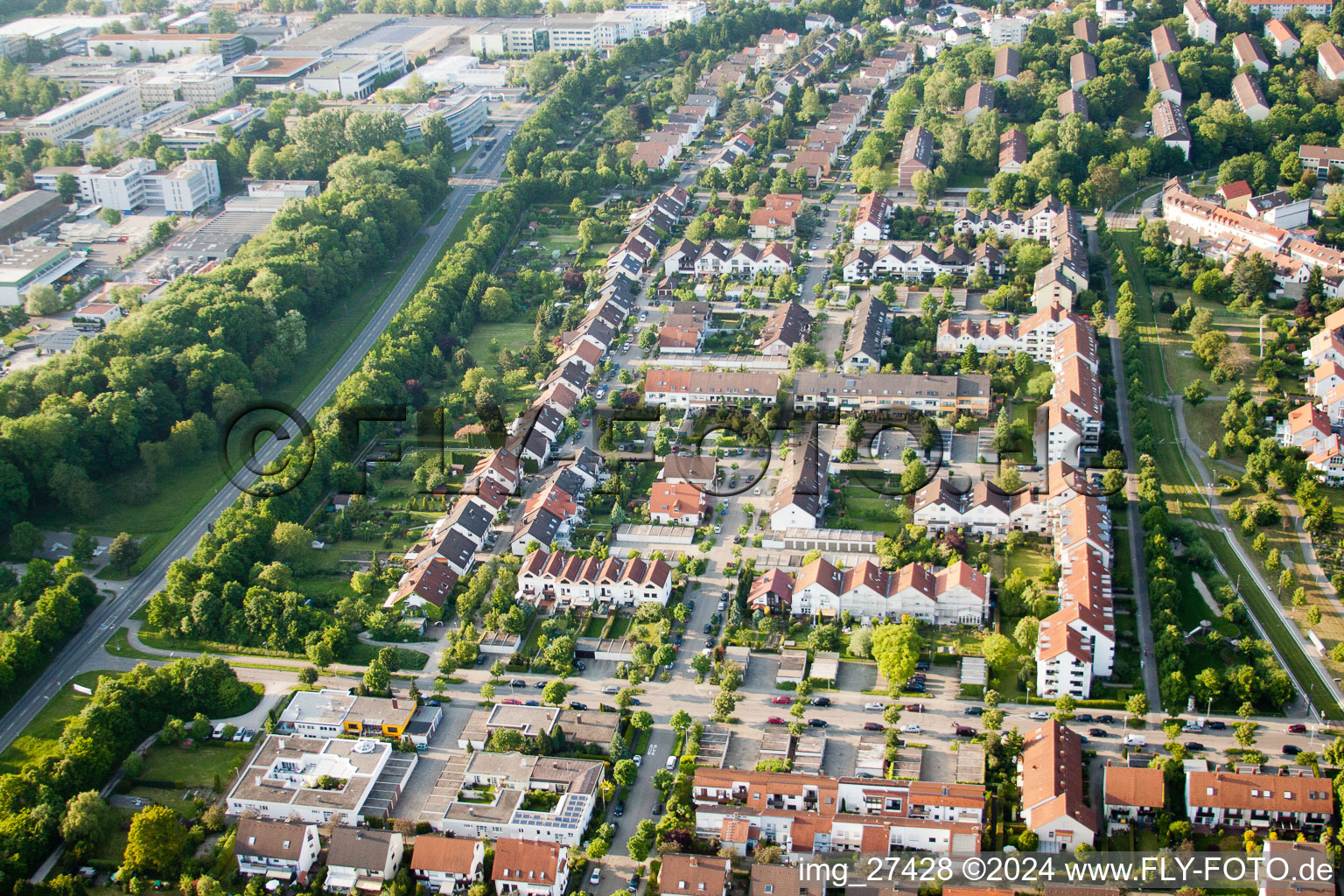 Vue d'oiseau de Aie à le quartier Durlach in Karlsruhe dans le département Bade-Wurtemberg, Allemagne