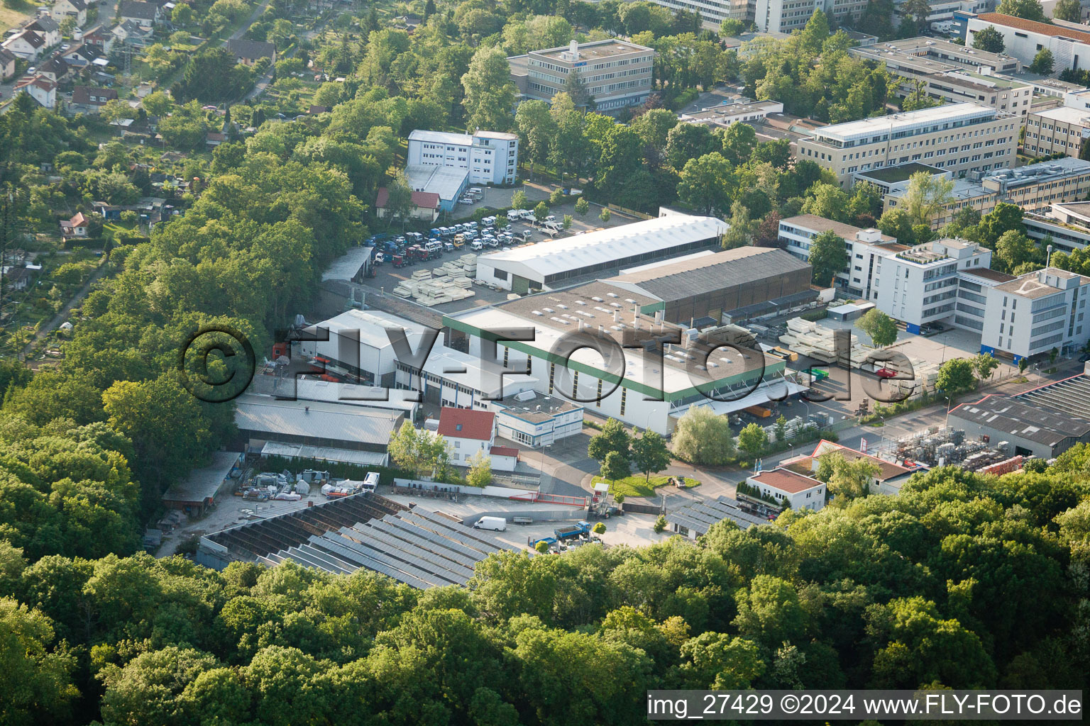 Vue aérienne de Zone industrielle de Killisfeld à le quartier Durlach in Karlsruhe dans le département Bade-Wurtemberg, Allemagne