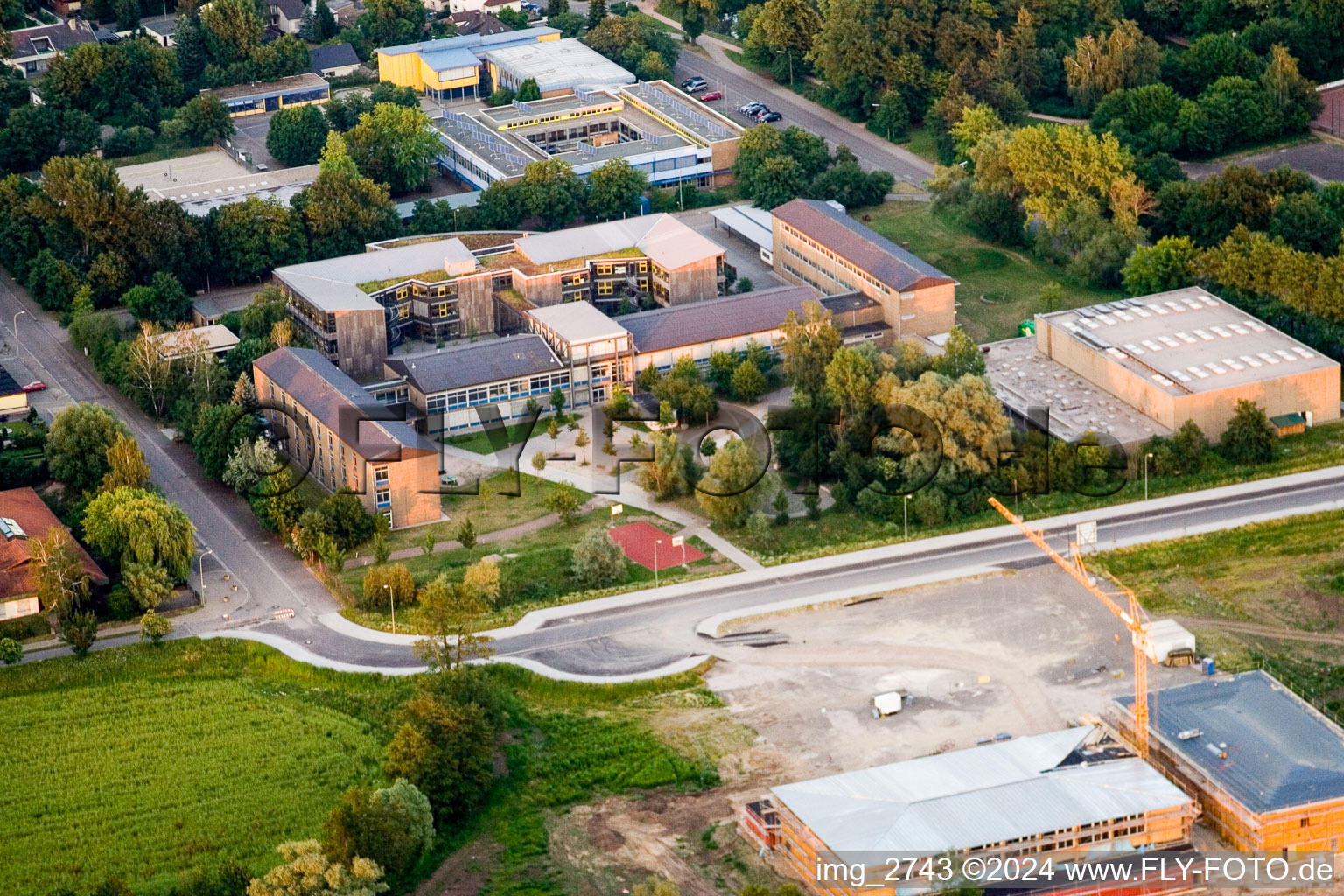 Centre scolaire à Kandel dans le département Rhénanie-Palatinat, Allemagne d'en haut