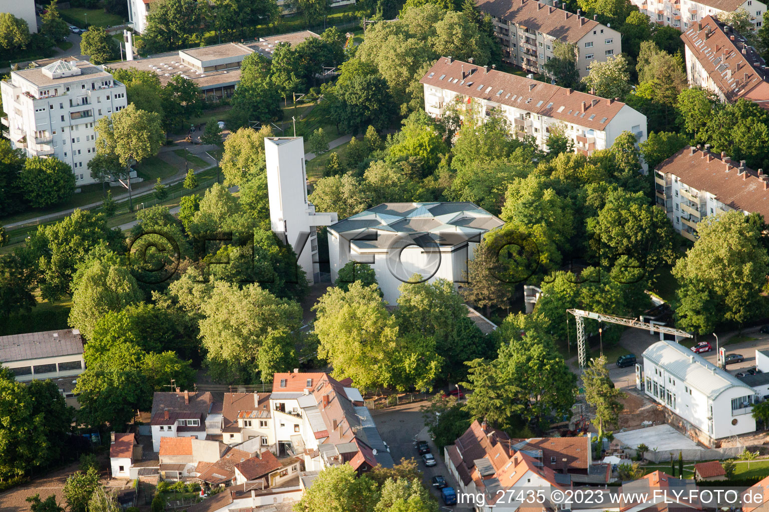Vue aérienne de Église Saint-Jean à le quartier Durlach in Karlsruhe dans le département Bade-Wurtemberg, Allemagne