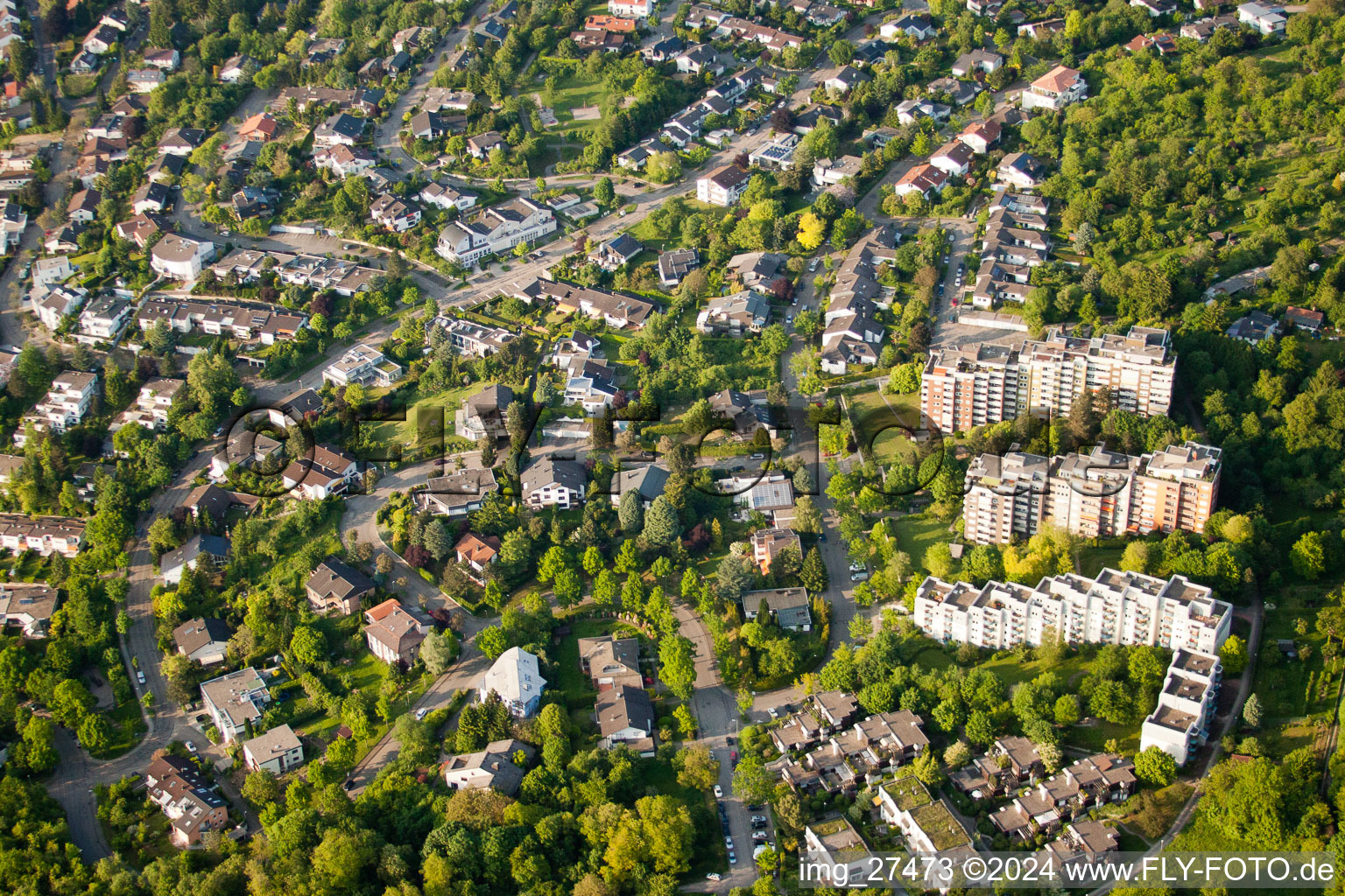 Vue aérienne de Quartier du Geigersberg dans la zone urbaine à le quartier Durlach in Karlsruhe dans le département Bade-Wurtemberg, Allemagne