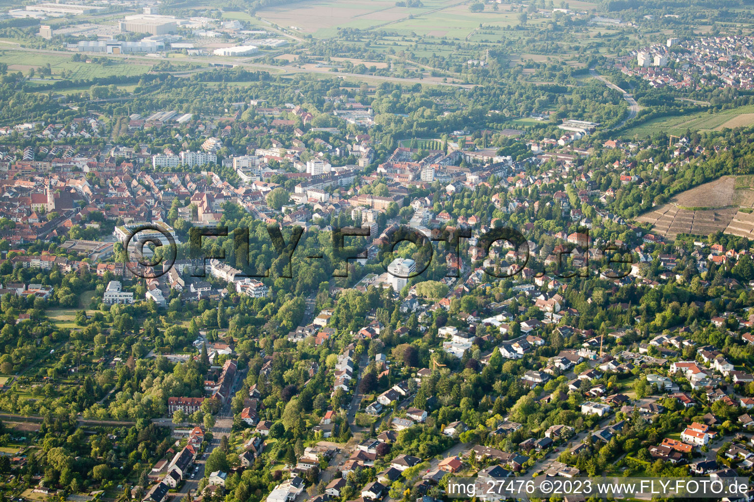 Vue aérienne de Geigersberg à le quartier Durlach in Karlsruhe dans le département Bade-Wurtemberg, Allemagne