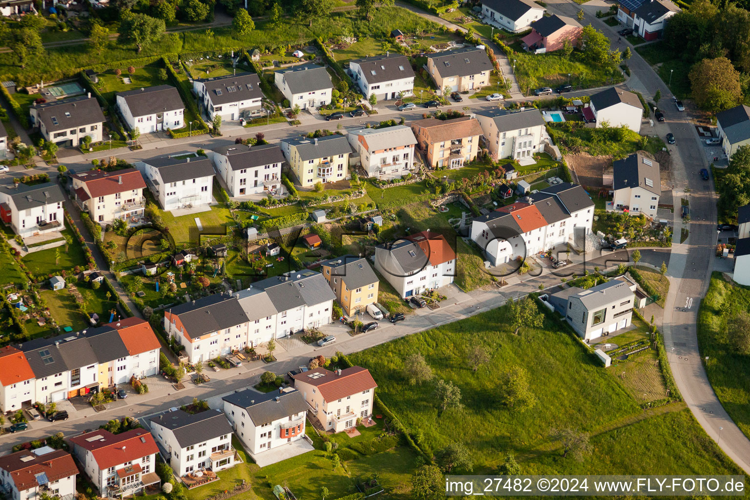 Quartier Hohenwettersbach in Karlsruhe dans le département Bade-Wurtemberg, Allemagne d'un drone