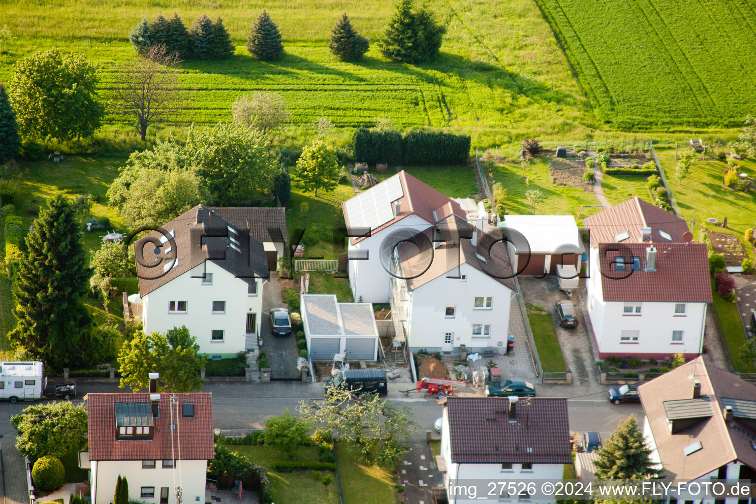 Enregistrement par drone de Quartier Stupferich in Karlsruhe dans le département Bade-Wurtemberg, Allemagne