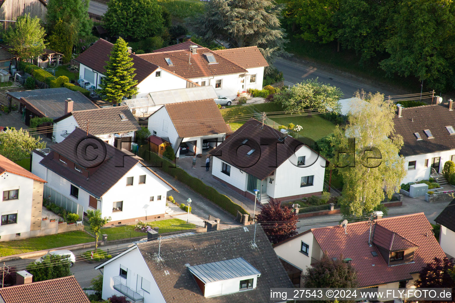 Gerberastraße 4 à le quartier Stupferich in Karlsruhe dans le département Bade-Wurtemberg, Allemagne du point de vue du drone