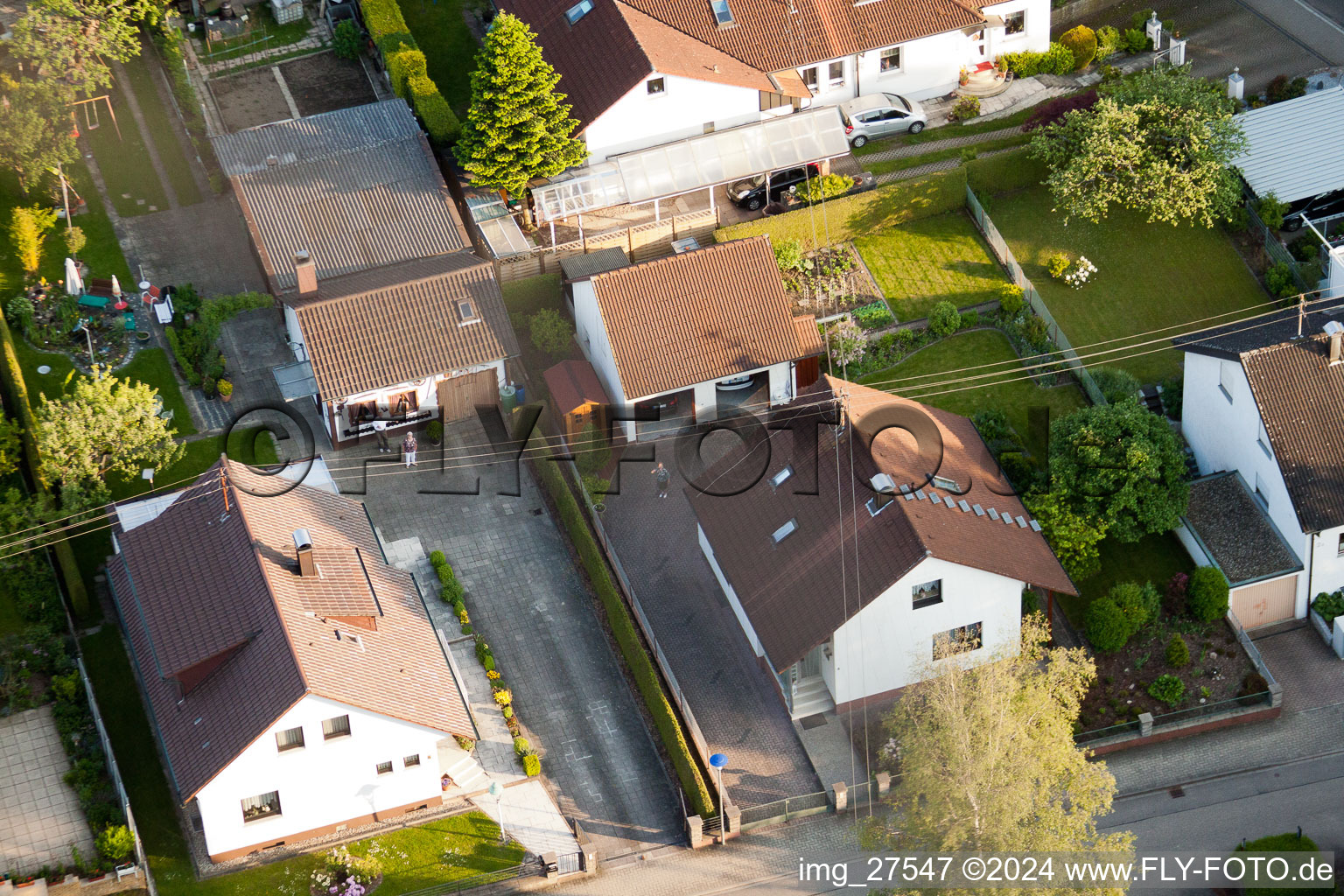 Vue aérienne de Gerberastraße 4 à le quartier Stupferich in Karlsruhe dans le département Bade-Wurtemberg, Allemagne