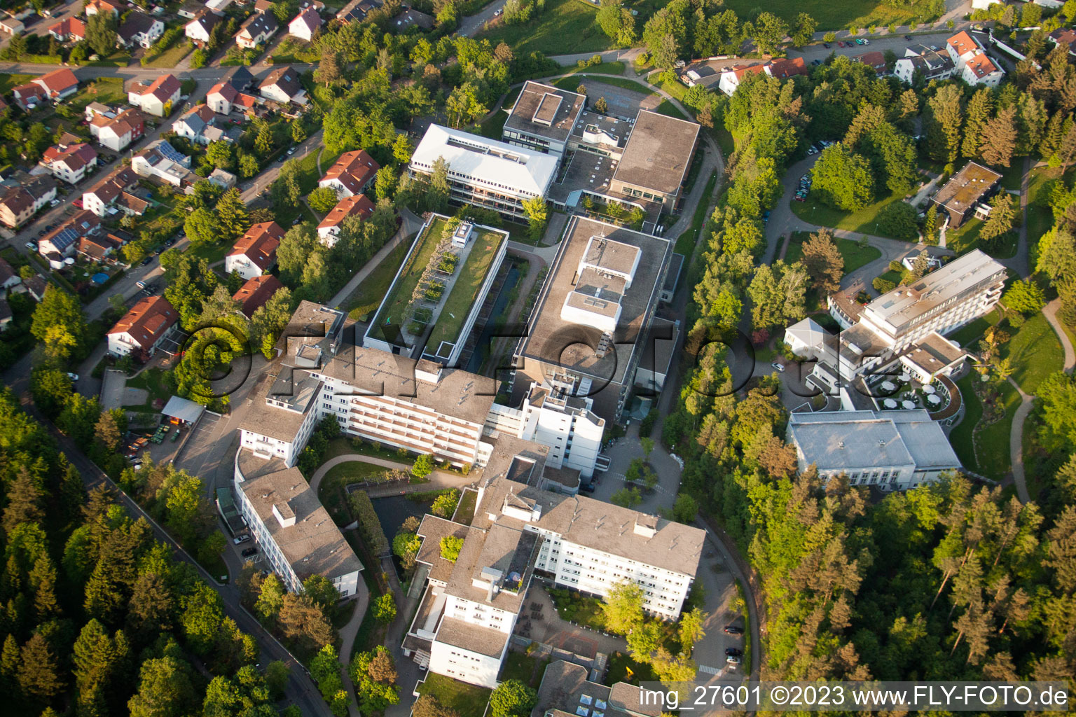 Photographie aérienne de Clinique de SSR à le quartier Langensteinbach in Karlsbad dans le département Bade-Wurtemberg, Allemagne