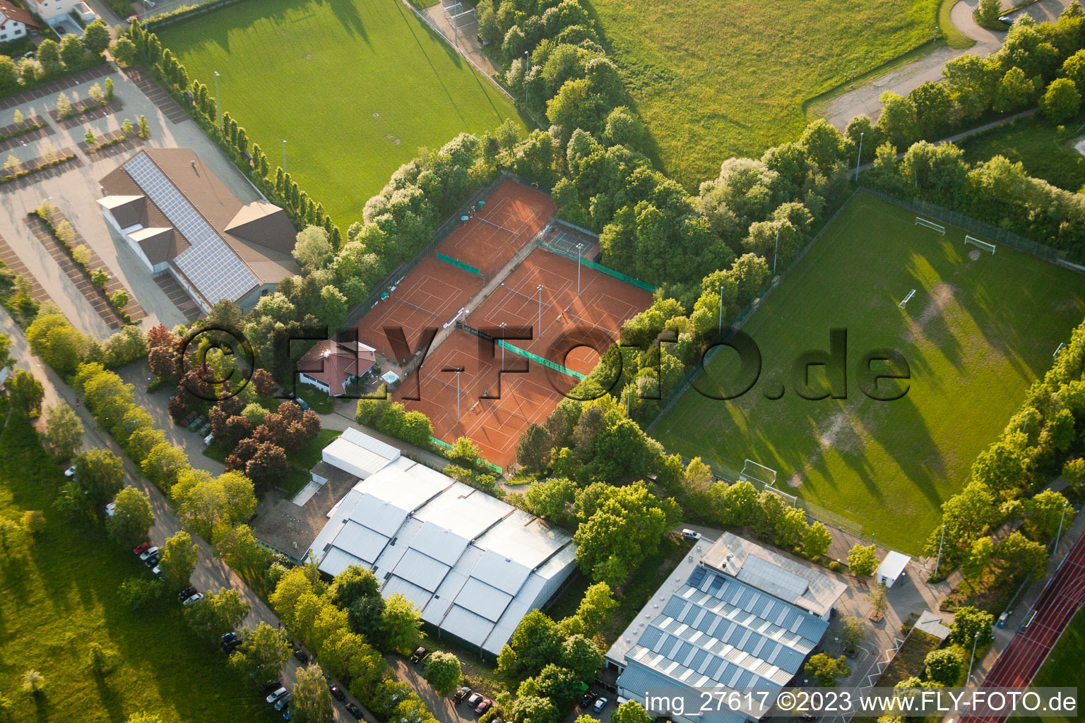 Photographie aérienne de Reichenbach, club de tennis Waldbronn e. v à le quartier Busenbach in Waldbronn dans le département Bade-Wurtemberg, Allemagne