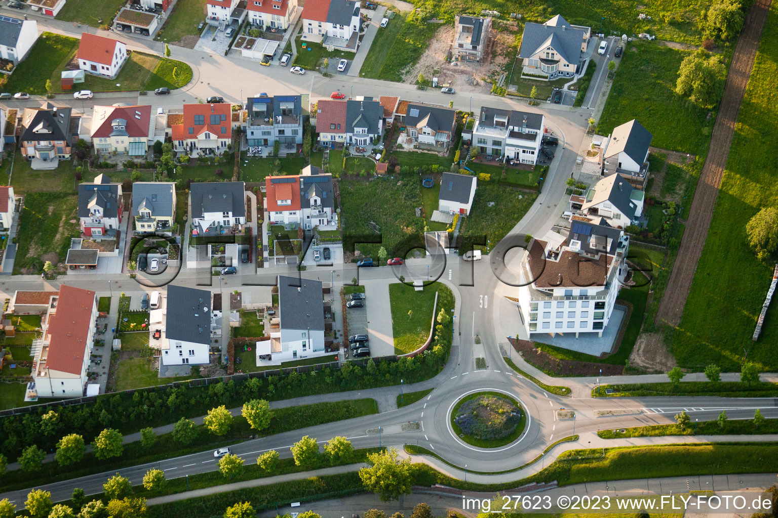 Vue aérienne de Promenade privée à le quartier Busenbach in Waldbronn dans le département Bade-Wurtemberg, Allemagne