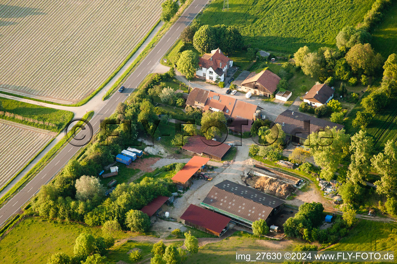 Vue aérienne de Boutique de la ferme Hedwigshof à Ettlingen dans le département Bade-Wurtemberg, Allemagne