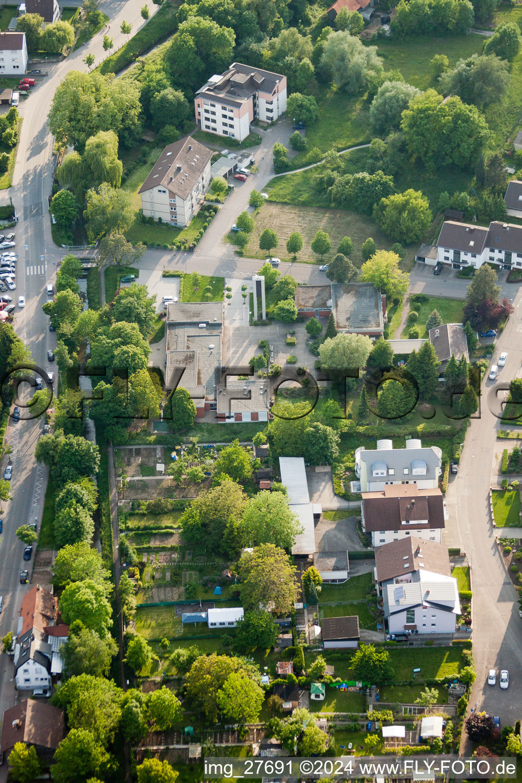 Communauté Christique à Wiesloch dans le département Bade-Wurtemberg, Allemagne depuis l'avion