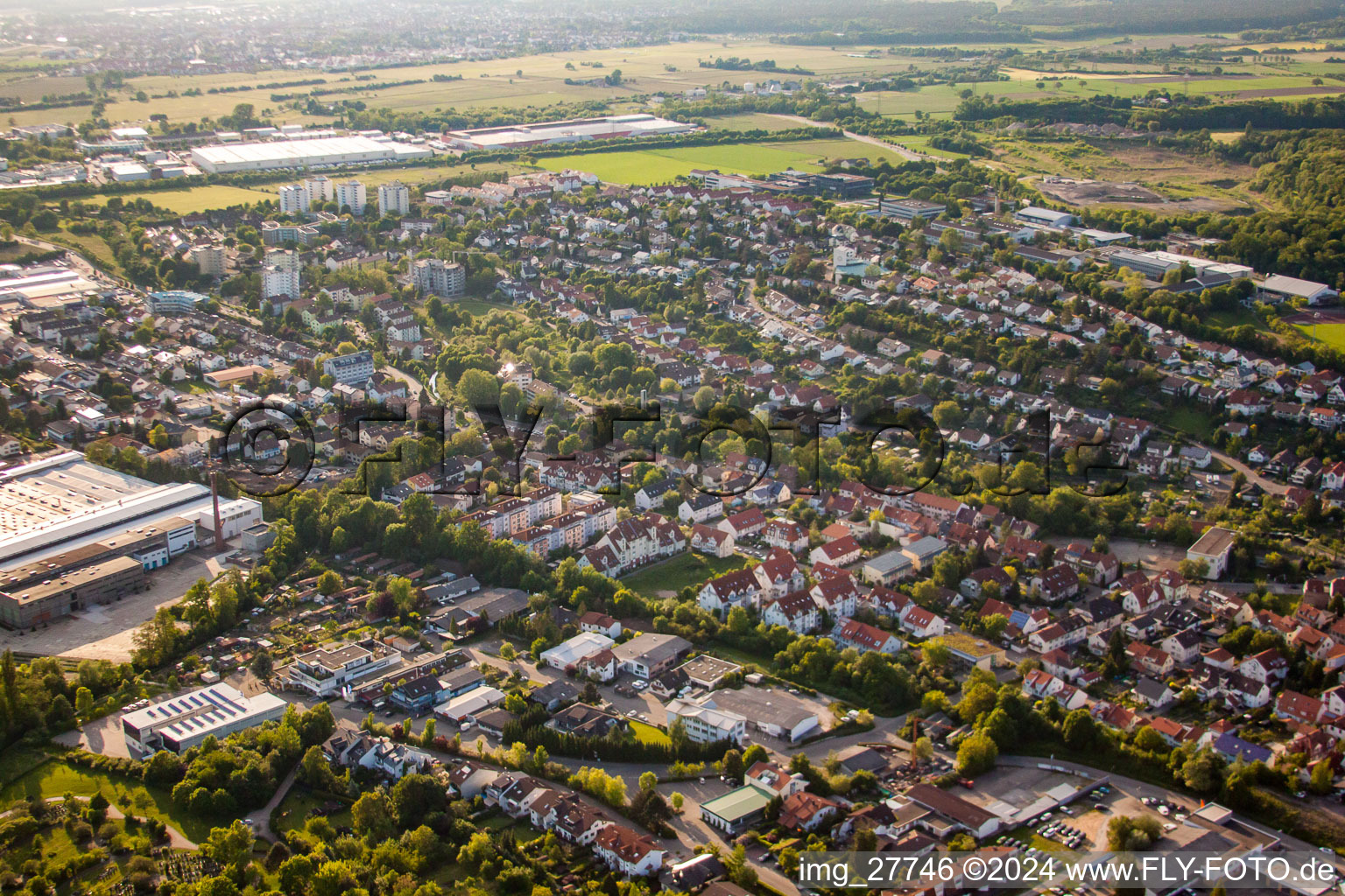 Vue aérienne de Wiesloch dans le département Bade-Wurtemberg, Allemagne