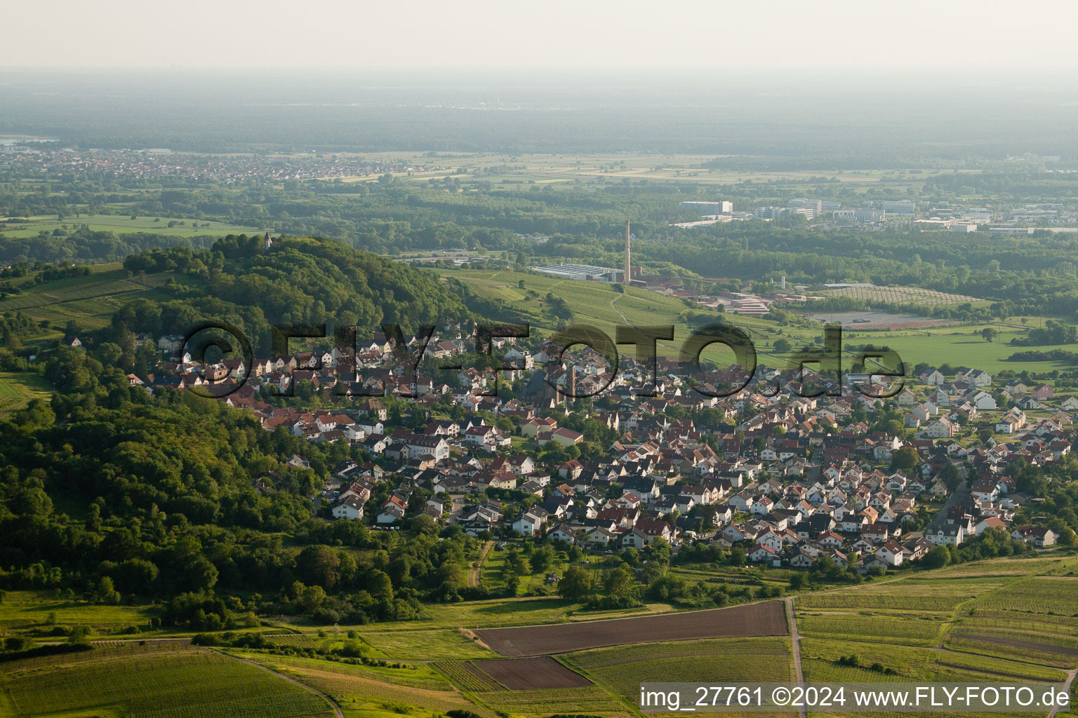 Vue aérienne de De l'est à le quartier Malschenberg in Rauenberg dans le département Bade-Wurtemberg, Allemagne