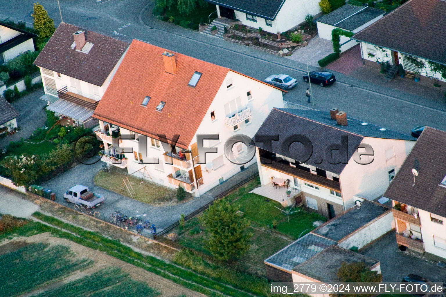 Au château d'eau à Kandel dans le département Rhénanie-Palatinat, Allemagne vue du ciel