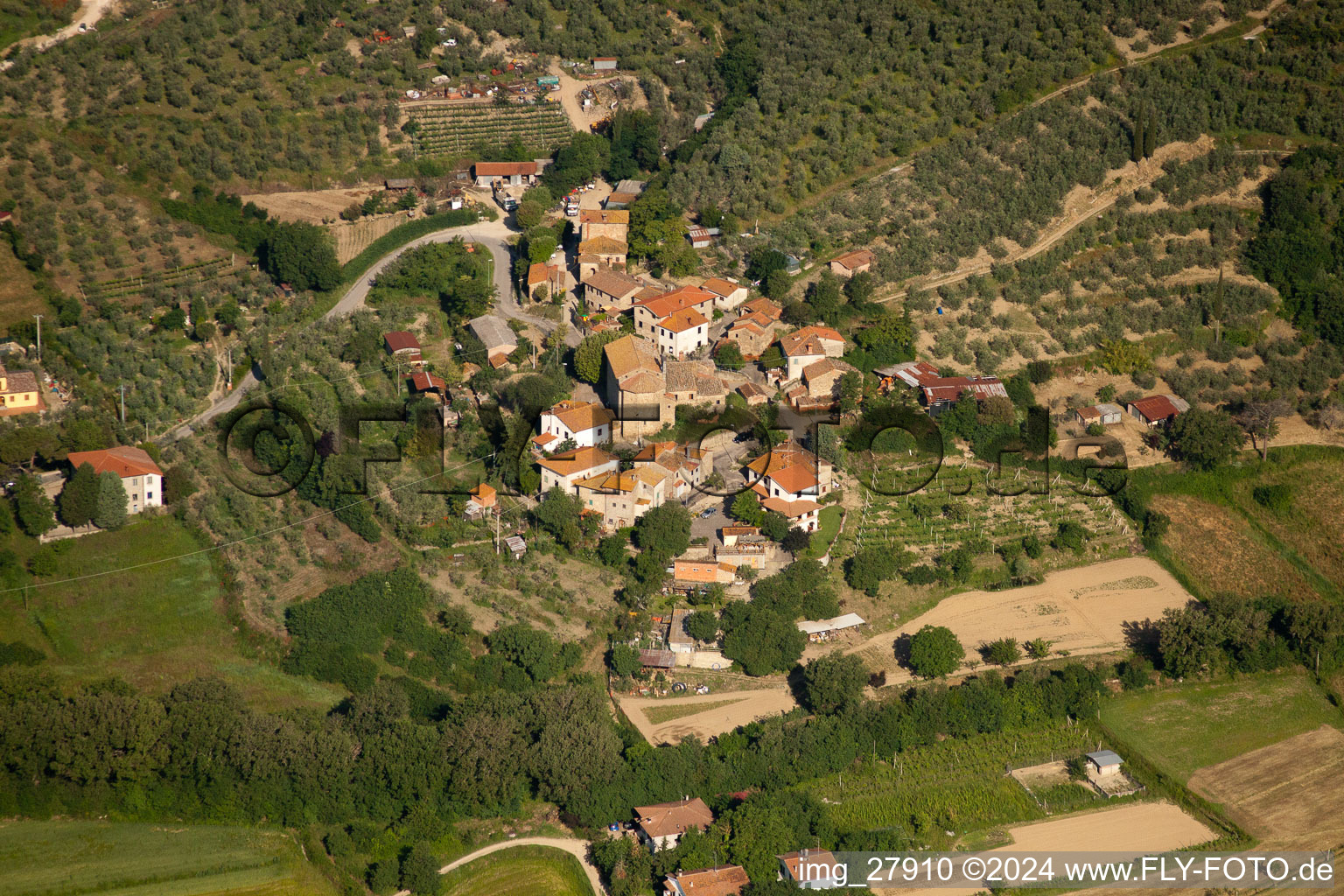 Vue aérienne de Santa Cristina dans le département Toscane, Italie