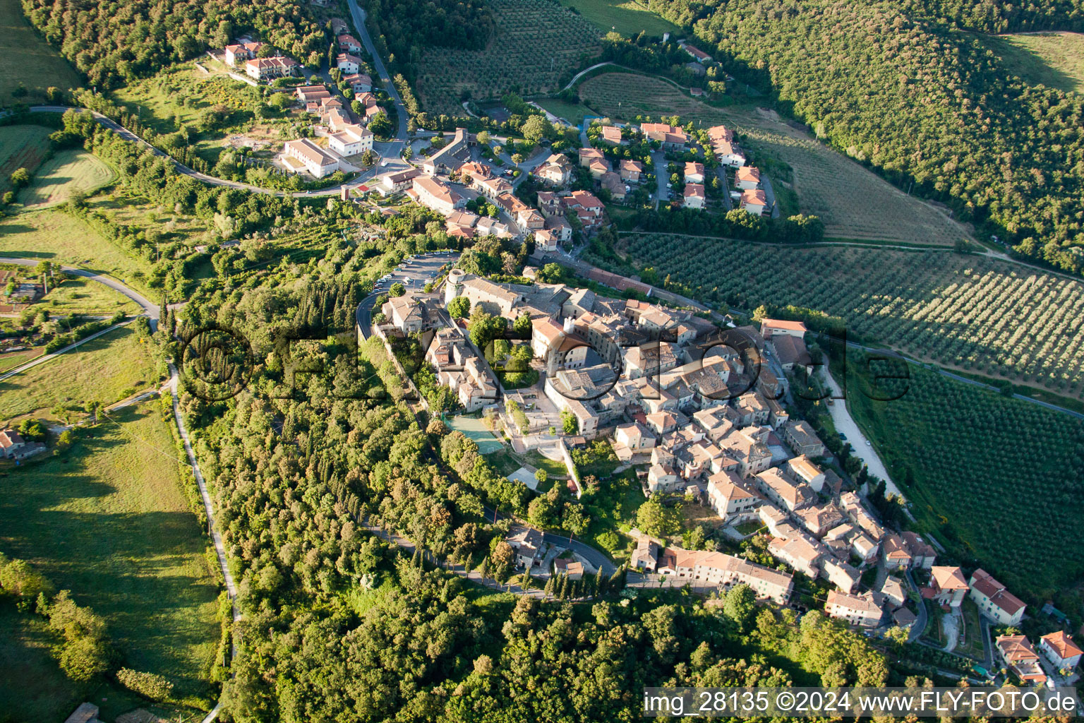 Vue aérienne de Trequanda dans le département Siena, Italie