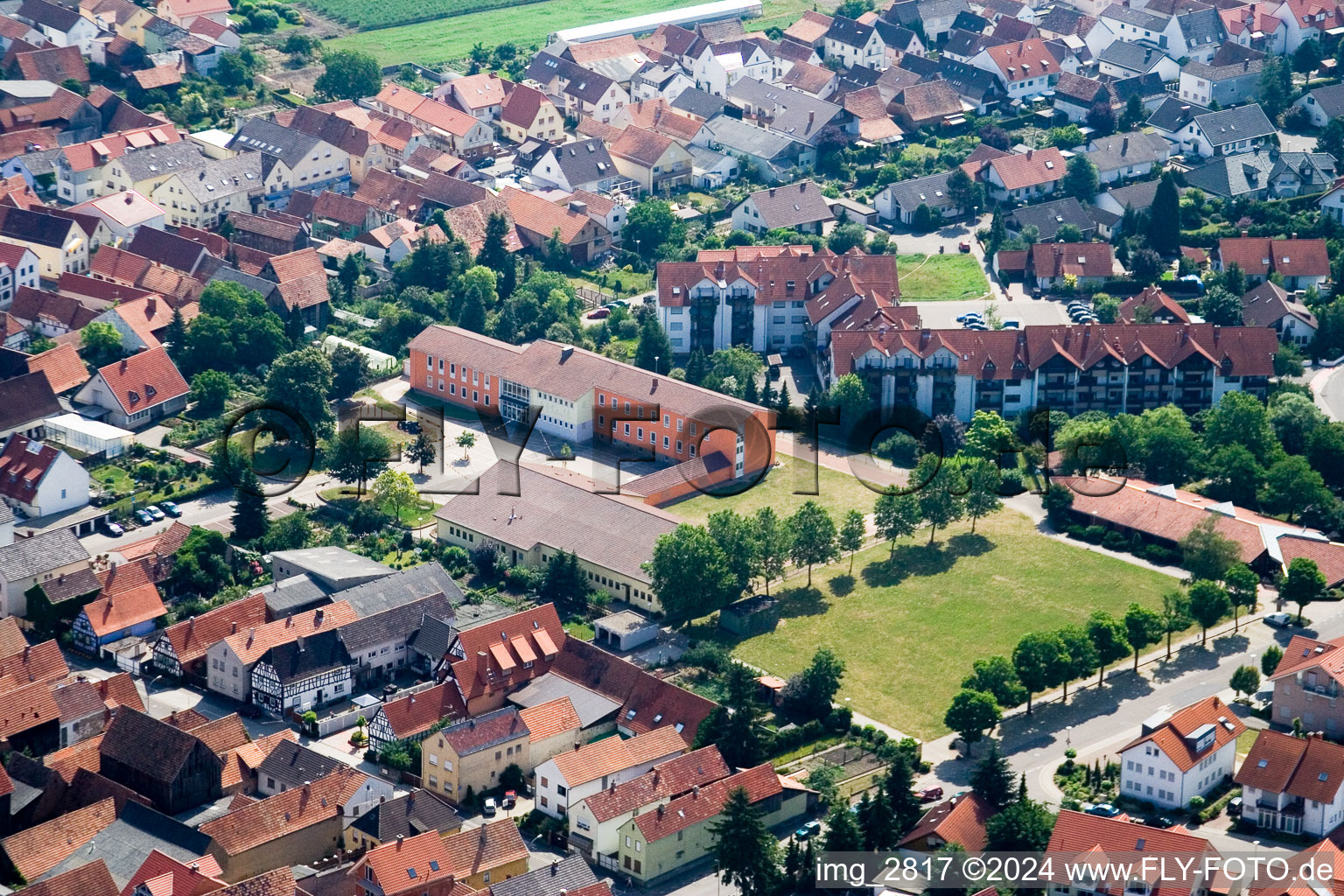 Vue oblique de Rheinzabern dans le département Rhénanie-Palatinat, Allemagne