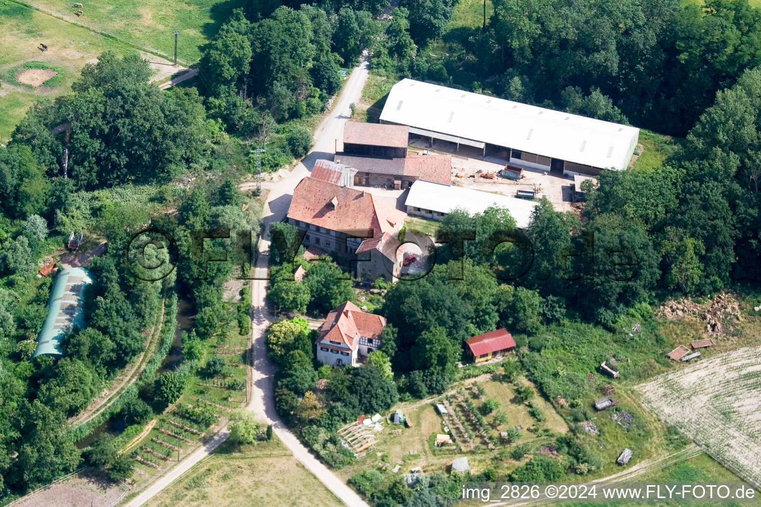 Vue oblique de Moulin de Wanzheim à Rheinzabern dans le département Rhénanie-Palatinat, Allemagne