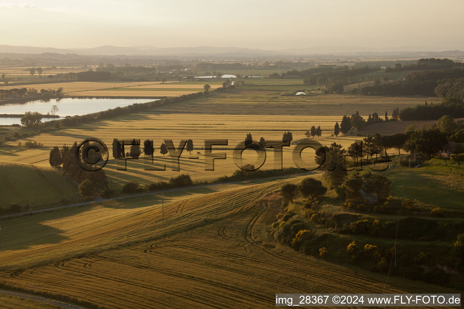 Vue aérienne de Dolciano dans le département Toscane, Italie