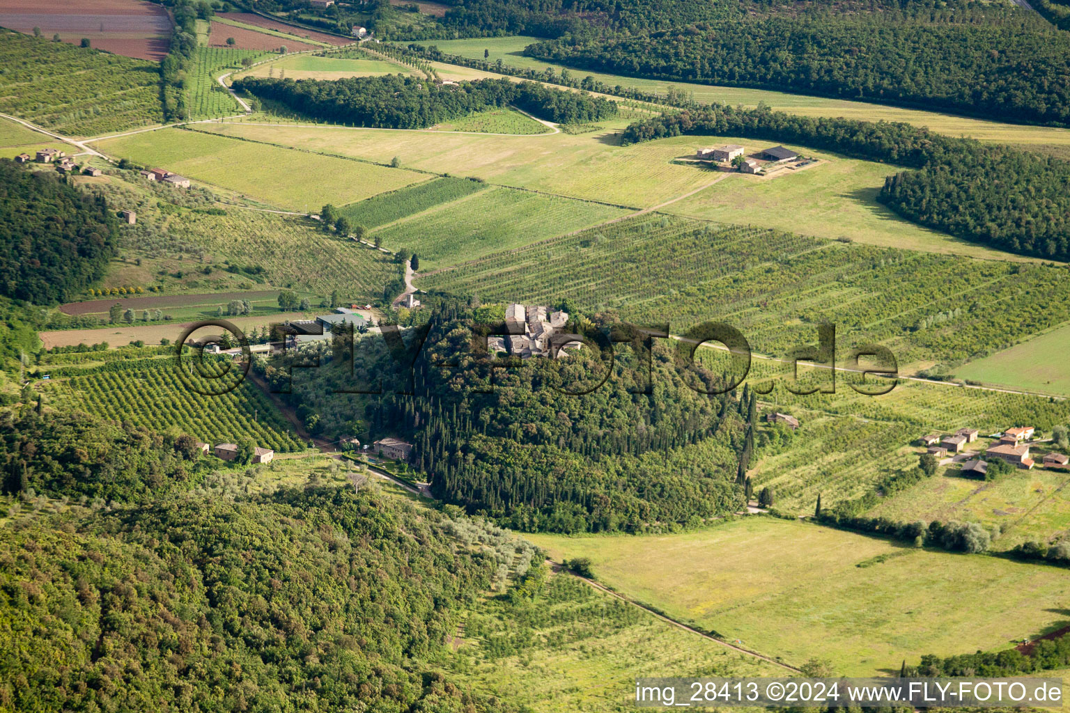 Vue aérienne de Poggio Santa Cecilia dans le département Toscane, Italie