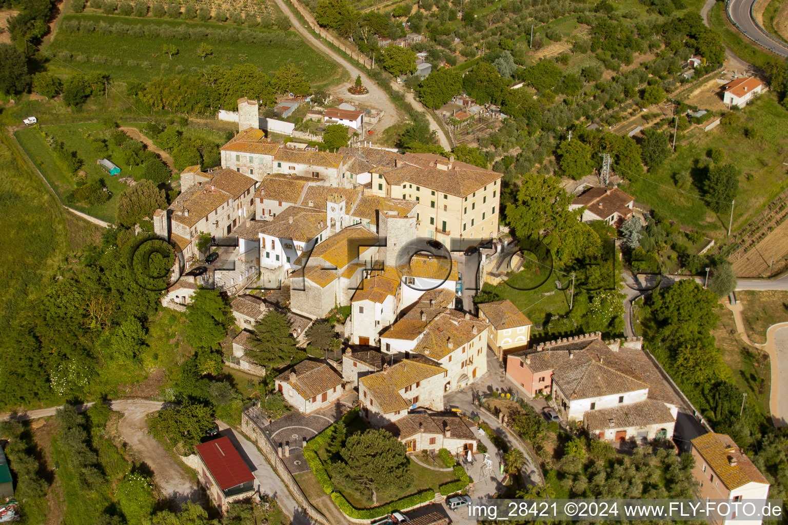 Vue aérienne de Rapolano Terme dans le département Toscane, Italie